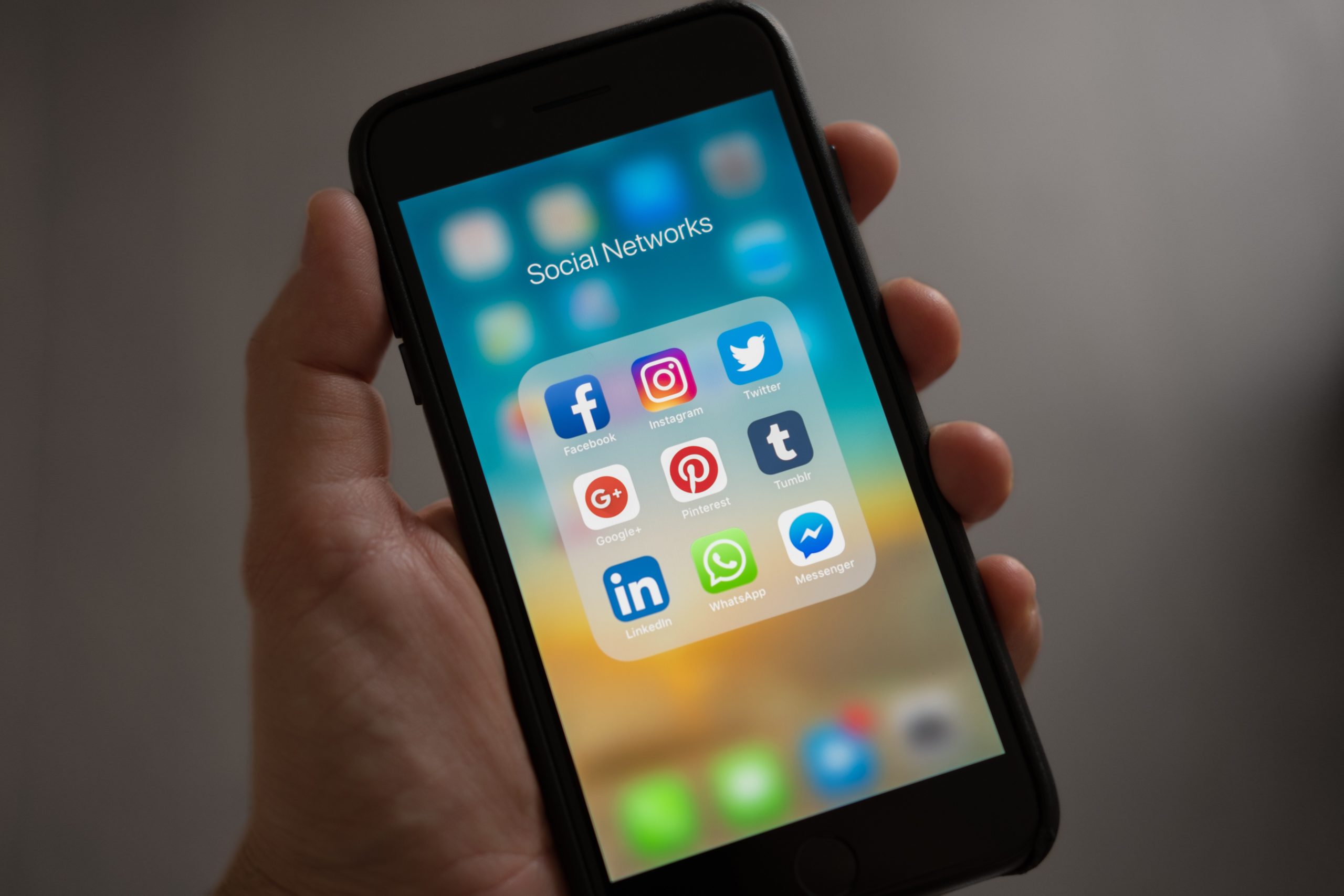 insulti sui social network